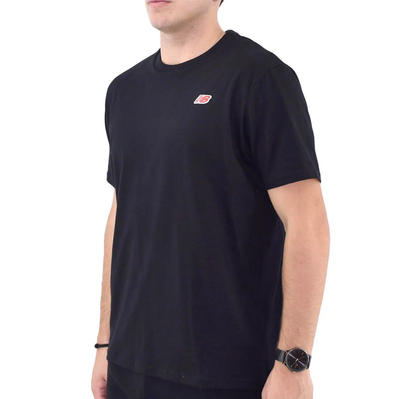 REMERA-MODA-HOMBRE-NEW-BALANCE-ESSENTIAL-EMBRO