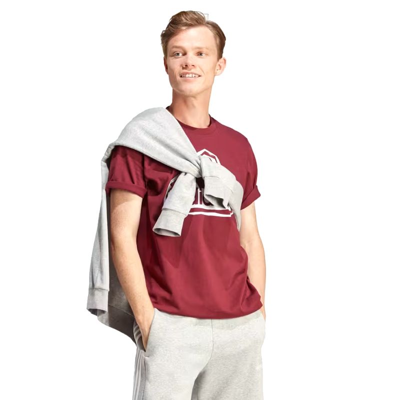 REMERA-MODA-HOMBRE-ADIDAS-FOLDED-BADGE