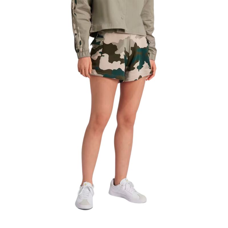 SHORT-URBANO-MUJER-ADIDAS-CAMO-CARGO
