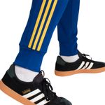 PANTALON-FUTBOL-HOMBRE-ADIDAS-BOCA-JUNIORS-DNA