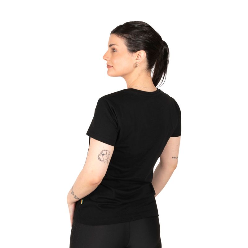 REMERA-URBANA-MUJER-PUMA--ESSENTIAL-LOVE