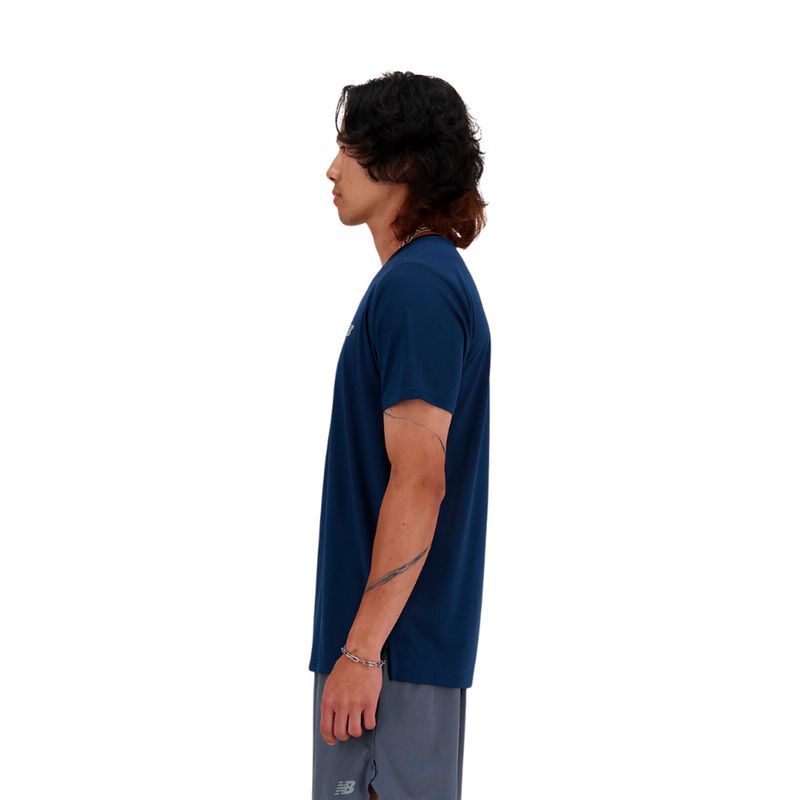 REMERA-TRAINING-HOMBRE-NEW-BALANCE-SPORT-ESSENTIALS