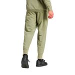 PANTALON-URBANO-HMOBRE-ADIDAS-ZNE