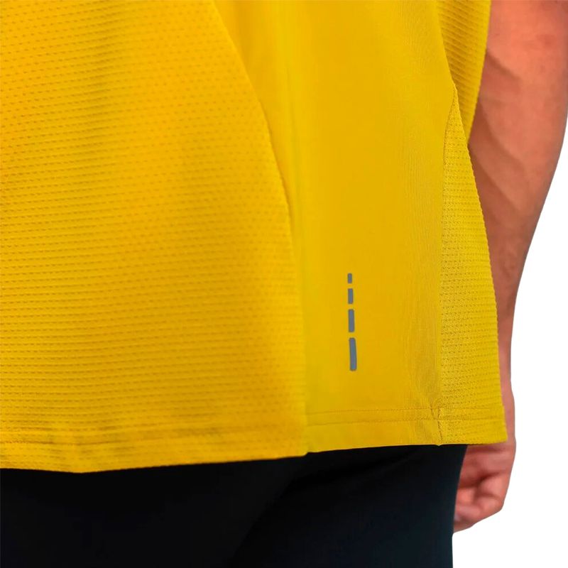 REMERA-RUNNING-HOMBRE-ASICS-PERFOMANCE