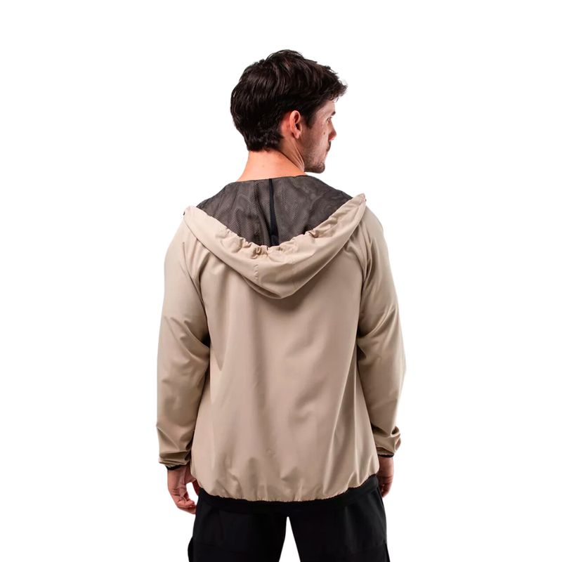 CAMPERA-TRAINING-HOMBRE-FILA-ESSENTIAL