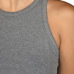 MUSCULOSA-URBANA-MUJER-FEMME-REEB-HOLTER