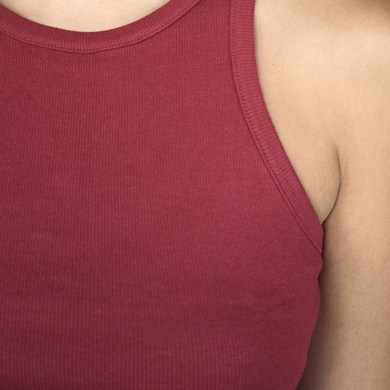 MUSCULOSA-URBANA-MUJER-FEMME-REEB-HOLTER