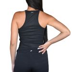 MUSCULOSA-URBANA-MUJER-FEMME-REEB-BRETEL
