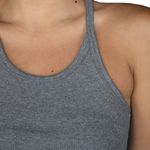MUSCULOSA-URBANA-MUJER-FEMME-REEB-BRETEL