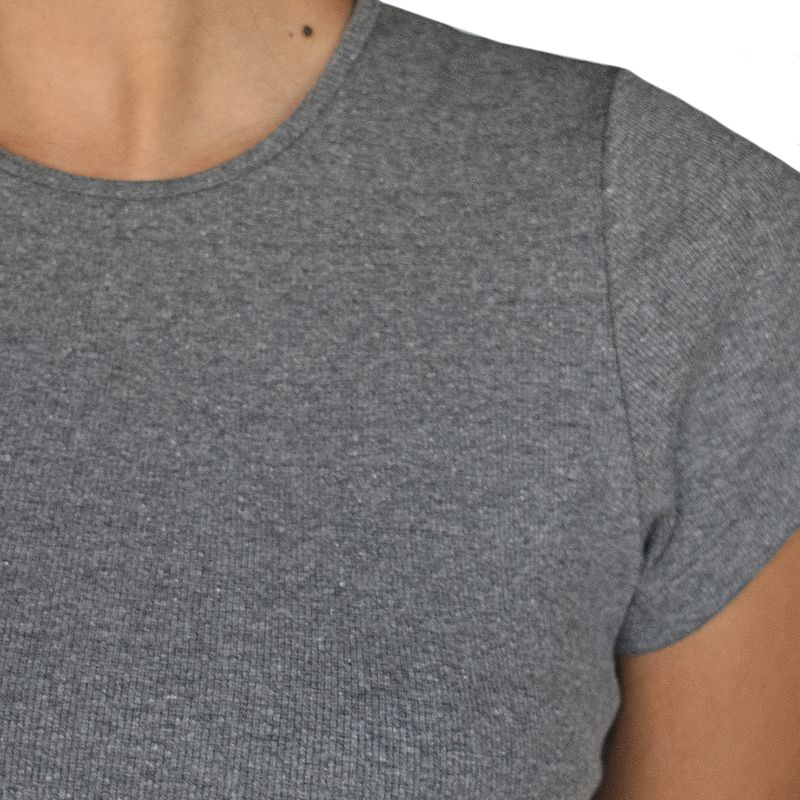 REMERA-URBANA-MUJER-FEMME-REEB