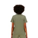REMERA-URBANA-MUJER-NEW-BALANCE-SLOGAN-GRAPHIC