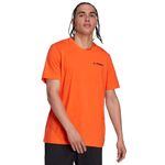 REMERA-URBANA-HOMBRE-ADIDAS-TERREX-MOUNTAIN-LANDSCAPE