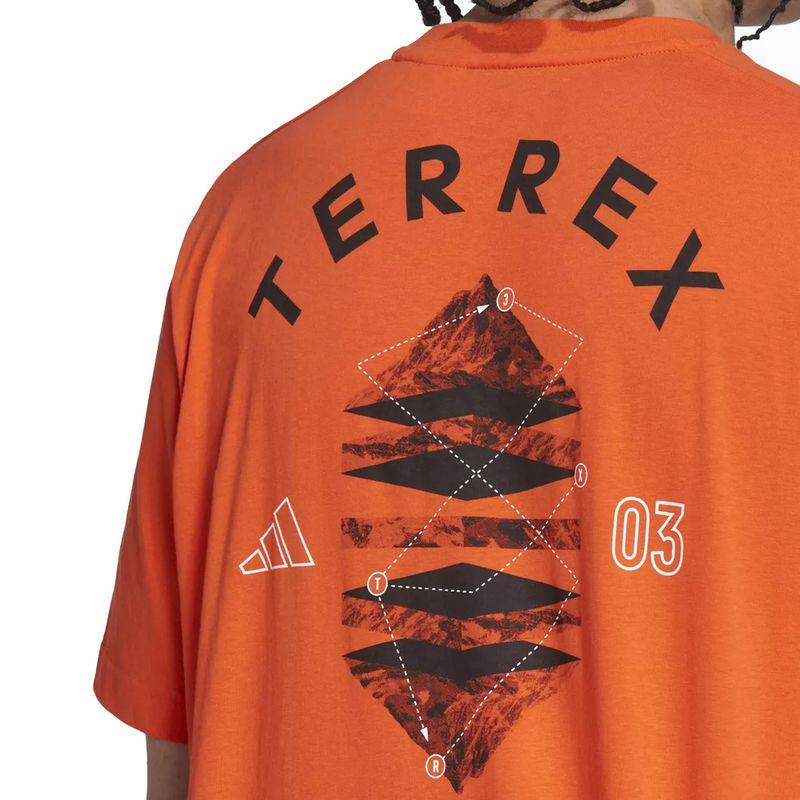 REMERA-URBANA-HOMBRE-ADIDAS-TERREX-MOUNTAIN-LANDSCAPE