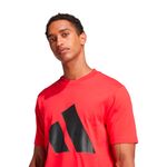 REMERA-URBANA-HOMBRE-ADIDAS-ESSENTIALS-LOGO-GRANDE