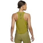 MUSCULOSA-RUNNING-MUJER-NIKE-ADV-RUN-DIVISION