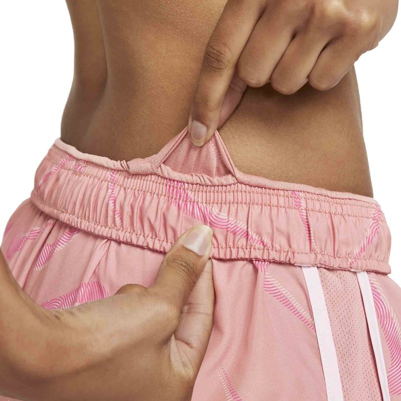 SHORT-RUNNING-MUJER-NIKE-SWOOSH-TEMPO