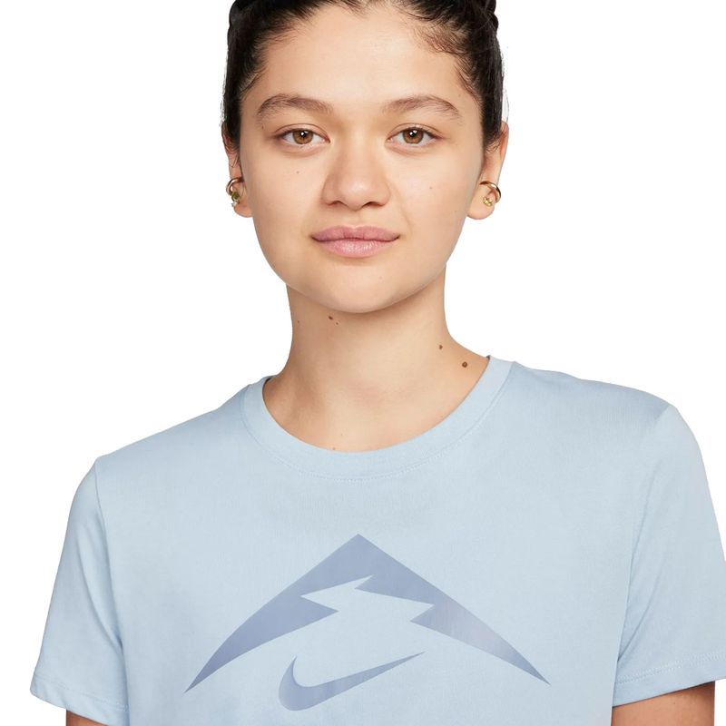 REMERA-TRAIL-RUNNING-MUJER-NIKE