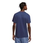 REMERA-URBANA-HOMBRE-NIKE-ICON-FUTURA