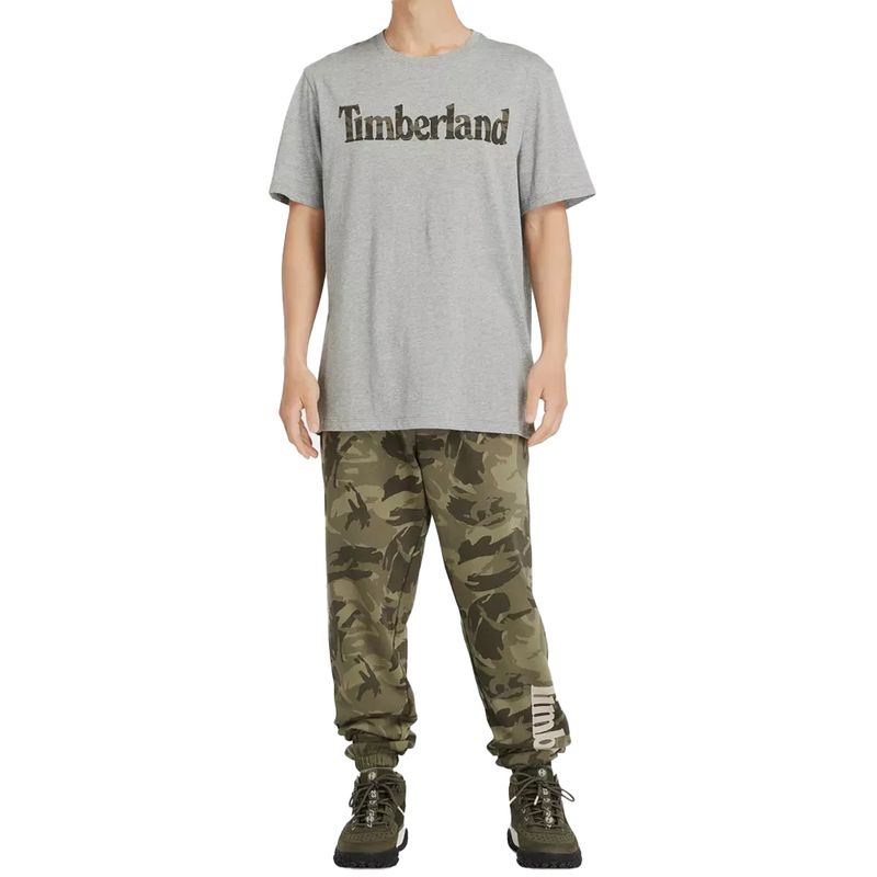 REMERA-OUTDOOR-HOMBRE-TIMBERLAND-WORDMARK-CAMO