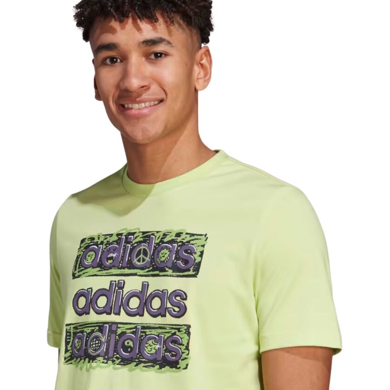 REMERA-URBANA-HOMBRE-ADIDAS-DREAM-DOODLE-MULTI