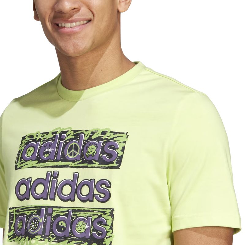 REMERA-URBANA-HOMBRE-ADIDAS-DREAM-DOODLE-MULTI
