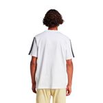 REMERA-URBANA-HOMBRE-ADIDAS-EESSENTIALS-3-TIRAS