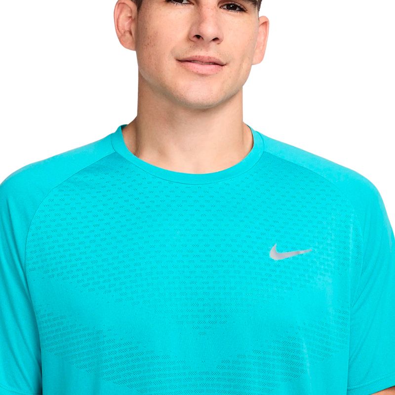 REMERA-RUNNING-HOMBRE-NIKE-DRIFIT-STRIDE