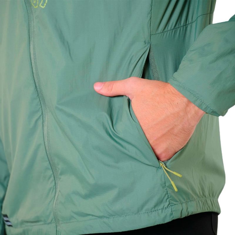 CAMPERA-RUNNING-HOMBRE-SAUCONY-PEREGRINE-PACKAWAY