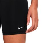 CALZA-CORTA-TRAINING-MUJER-NIKE-PRO-365