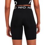 CALZA-CORTA-TRAINING-MUJER-NIKE-PRO-365