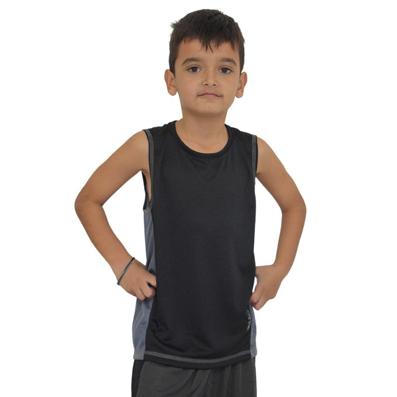 MUSCULOSA-TRAINING-NIÑO-QALZO-VECTOR