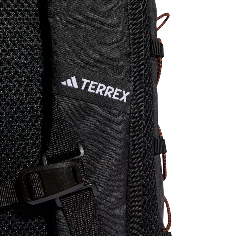 MOCHILA-OUTDOOR-UNISEX-ADIDAS-TERREX-ESSENTIALS