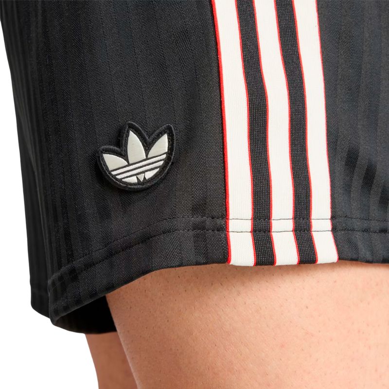 SHORT-URBANO-HOMBRE-ADIDAS-RIVER-PLATE-ICONS-TERRACE